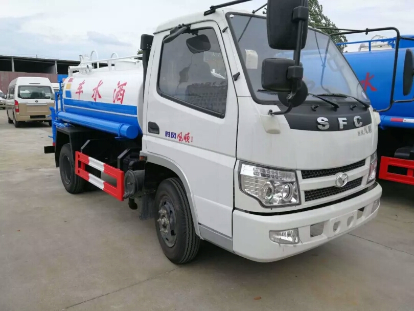 時風(fēng)藍(lán)牌3方灑水車