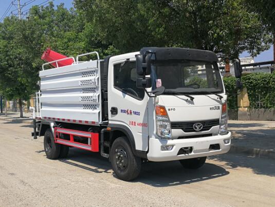 時(shí)風(fēng)藍(lán)牌噴霧抑塵車