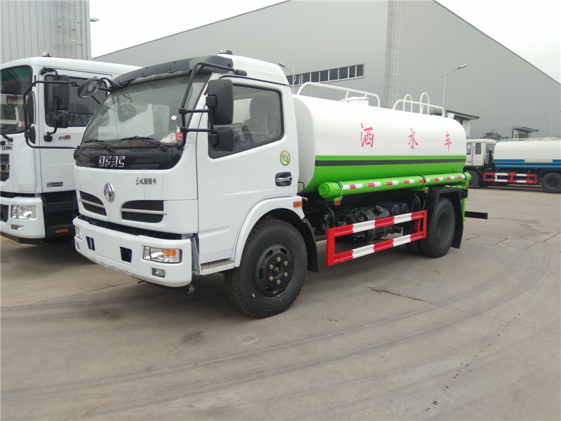 東風(fēng)福瑞卡8噸灑水車