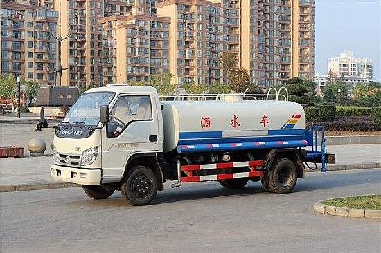 福田時代藍(lán)牌3方灑水車